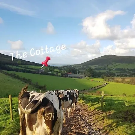 Lovely 2-bed Farm With Views